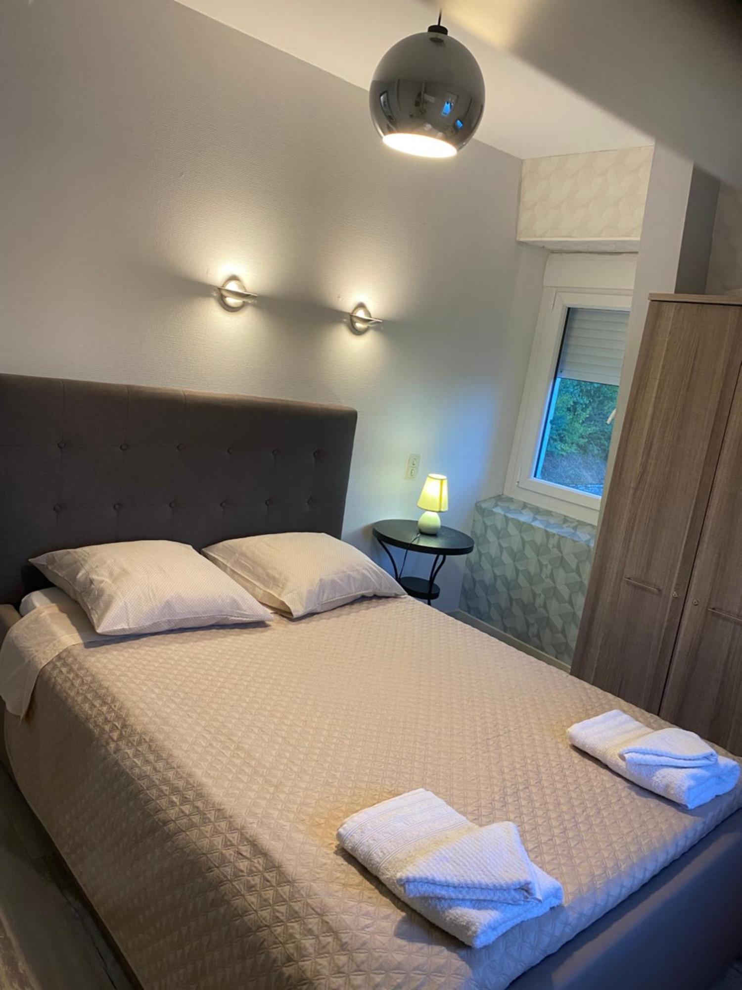 La Casa Du Port, Chambres, Suite Privee, Appartement Avec Vue Sur La Riviere Capendac Buitenkant foto